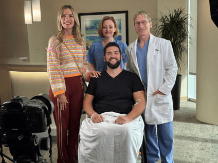 Kortlund Natterstad surrounded by doctors and family members